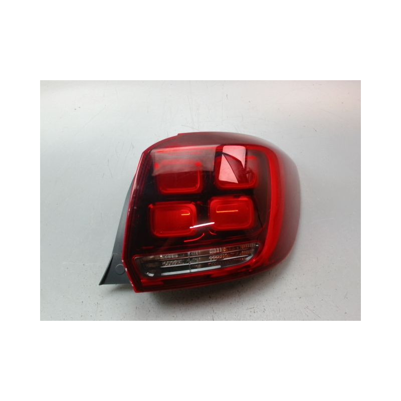 FEU ARRIERE DROIT DACIA SANDERO II 2012-...