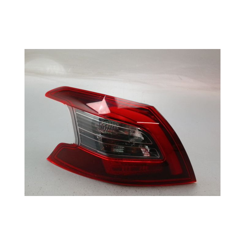 FEU ARRIERE GAUCHE  PEUGEOT 308 2011-
