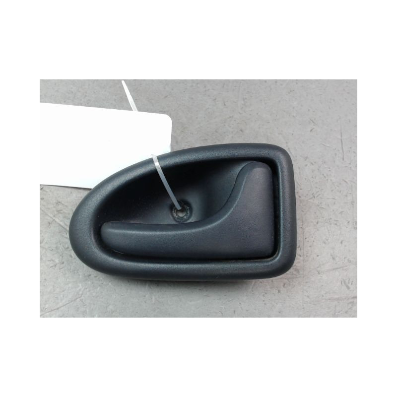 POIGNEE INTERIEURE PORTE AVANT DROIT RENAULT CLIO II Phase 2 2001-2006