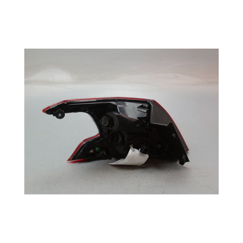 FEU ARRIERE DROIT PEUGEOT 308 2009-