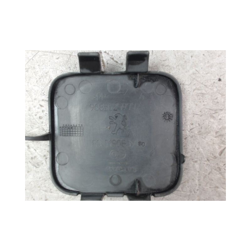OBTURATEUR COUVRE CROCHET DE BOUCLIER AV PEUGEOT 3008 BREAK I Phase 1 2009-2013