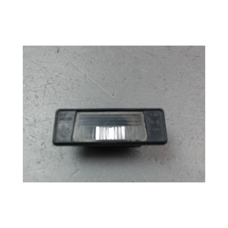 ECLAIREUR PLAQUE DE POLICE DROIT NISSAN JUKE Phase 2 2014-...