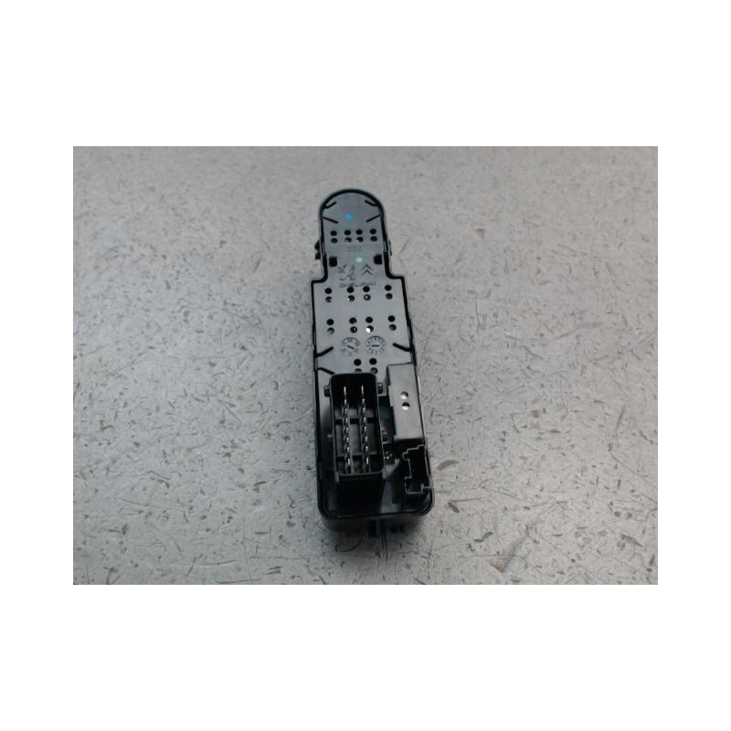 COMMANDE LEVE-GLACE PORTE AVG CITROEN DS3