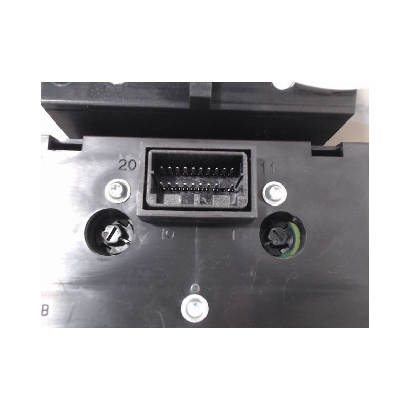 BLOC COMPTEURS JEEP CHEROKEE 2004-