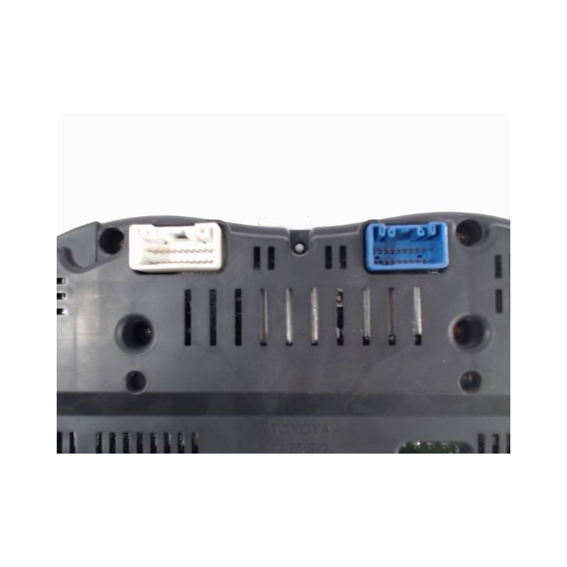 BLOC COMPTEURS TOYOTA AVENSIS 2003-