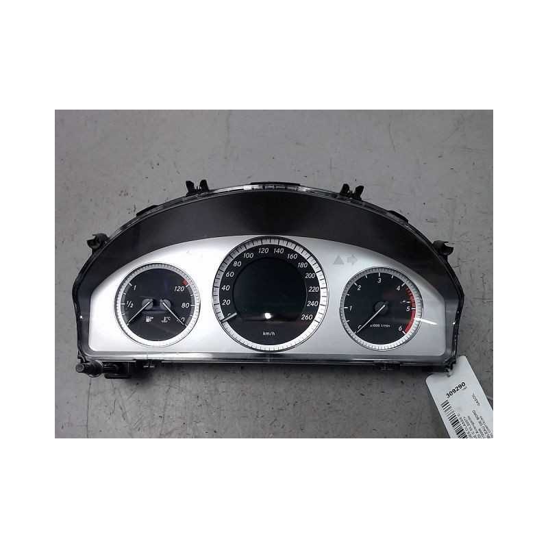 BLOC COMPTEURS MERCEDES CLASSE C 2007-