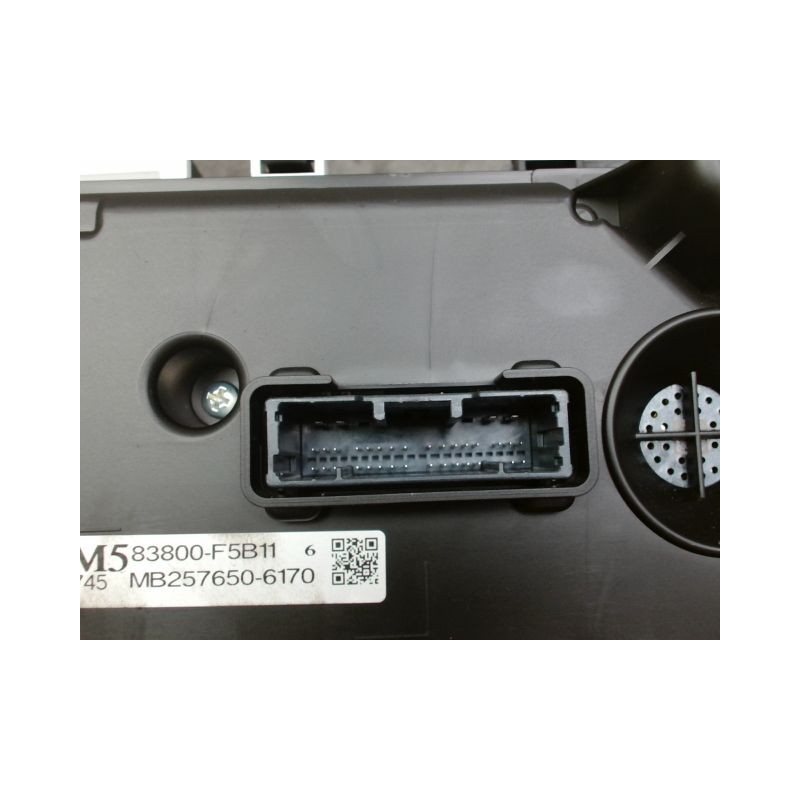 BLOC COMPTEURS TOYOTA YARIS CRO