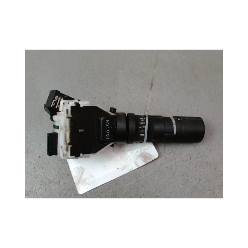 COMMANDE ESSUIE GLACE NISSAN NAVARA DOUBLE CABINE