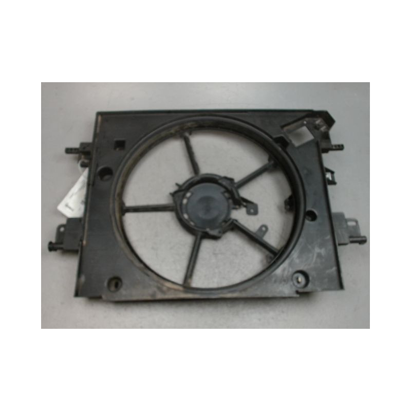 SUPPORT DE VENTILATEUR DACIA DUSTER
