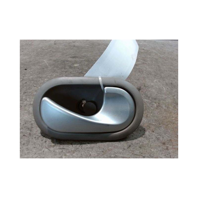 POIGNEE INTERIEURE PORTE AVANT DROIT RENAULT KANGOO