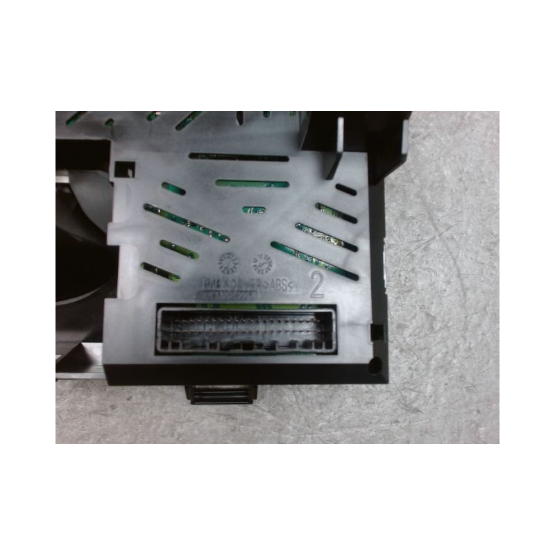 BLOC COMPTEURS RENAULT TWINGO 2 2007-
