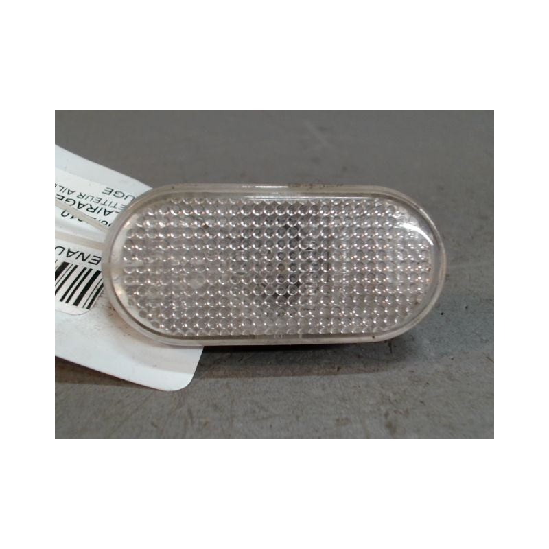 REPETITEUR AILE DROIT RENAULT CLIO