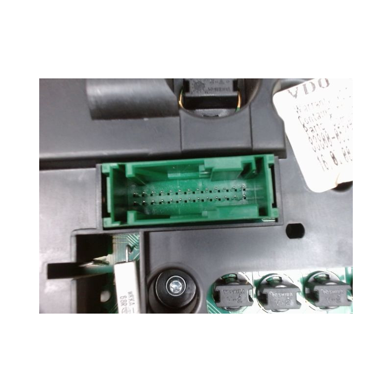 BLOC COMPTEURS TOYOTA AVENSIS -2000