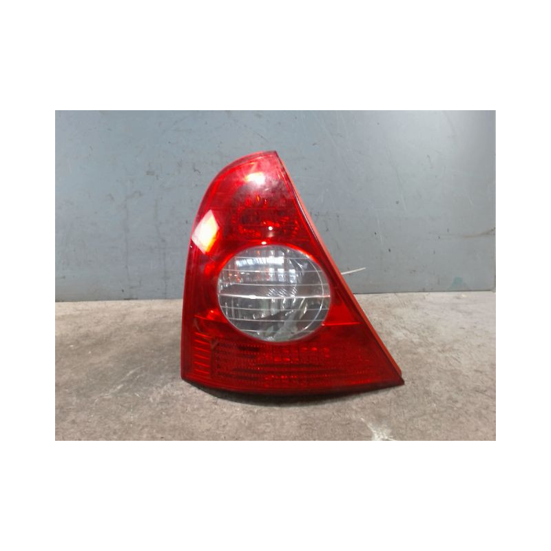 FEU ARRIERE GAUCHE  RENAULT CLIO II PH.2 01-06