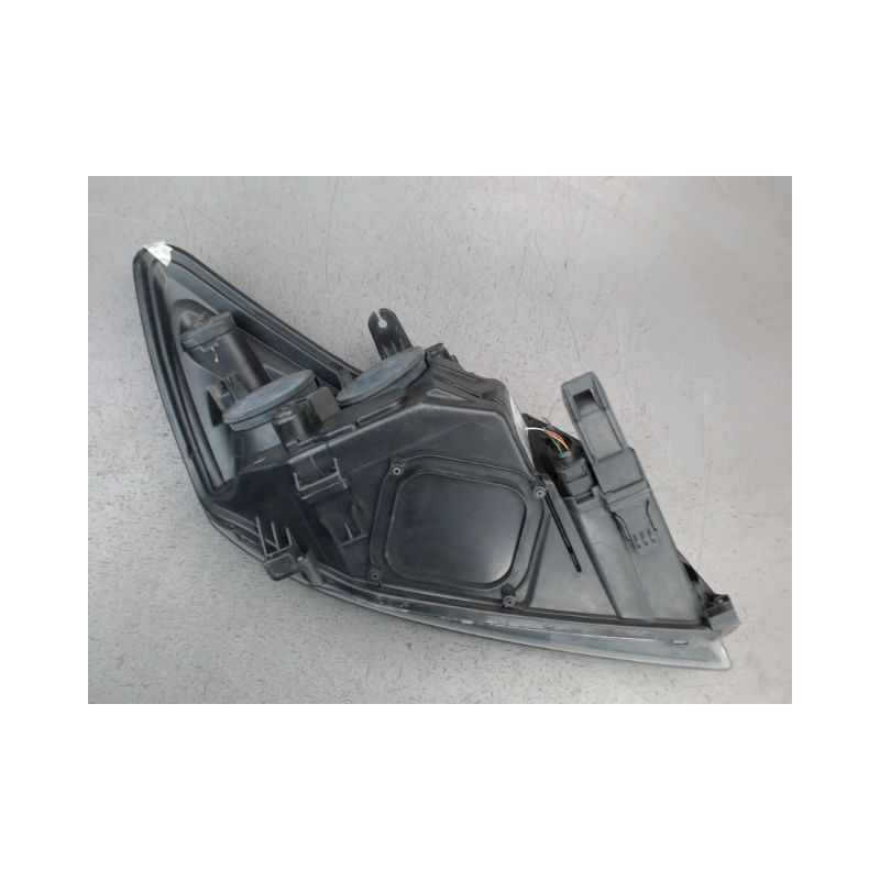 PHARE GAUCHE FORD FOCUS