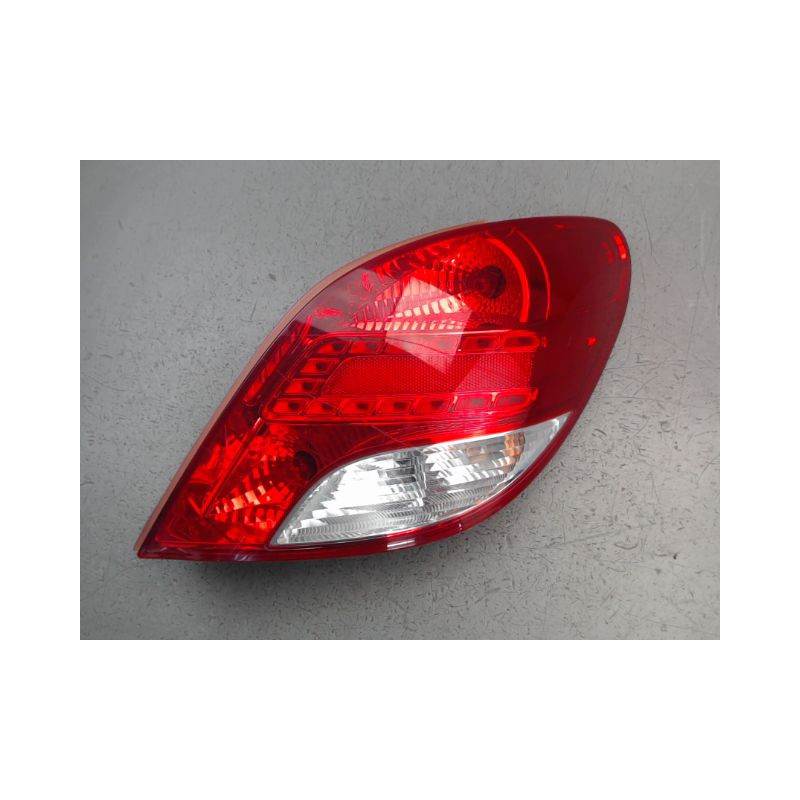 FEU ARRIERE DROIT PEUGEOT 207