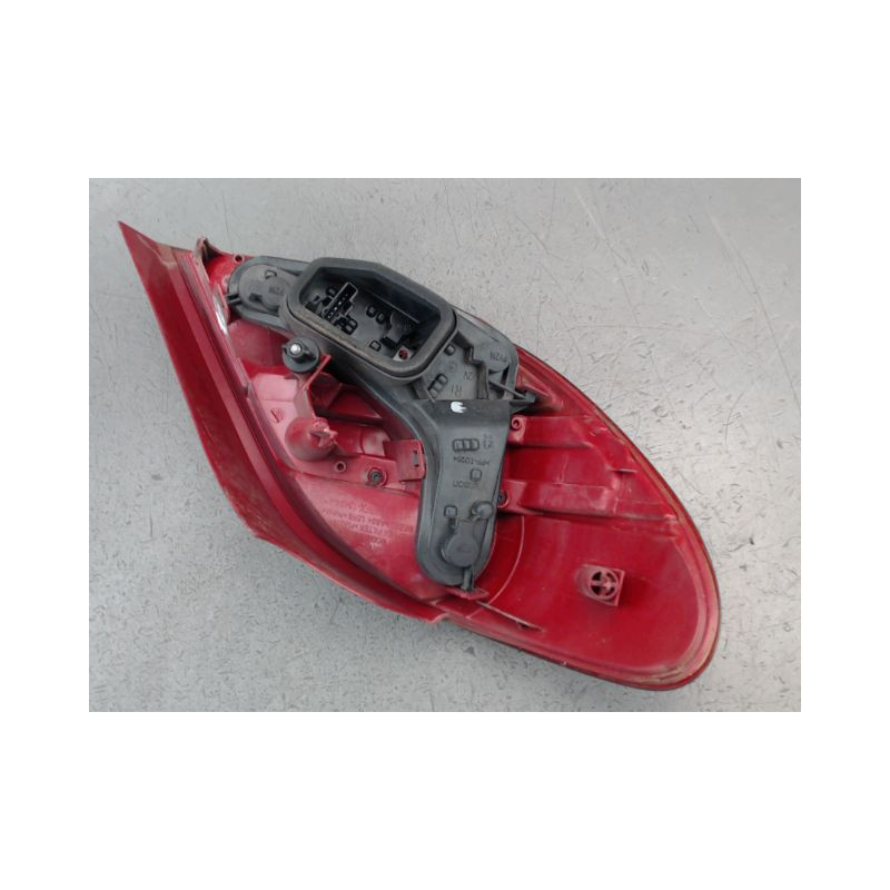 FEU ARRIERE DROIT PEUGEOT 207