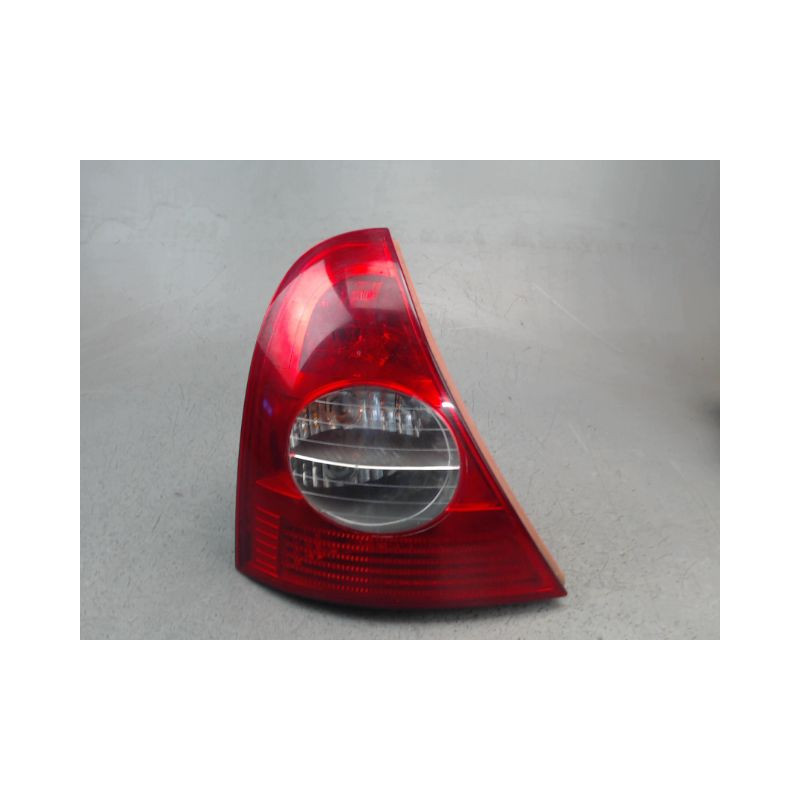 FEU ARRIERE GAUCHE  RENAULT CLIO