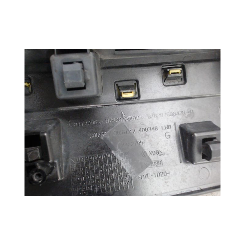 PROTECTION PORTE ARRIERE GAUCHE RENAULT CLIO