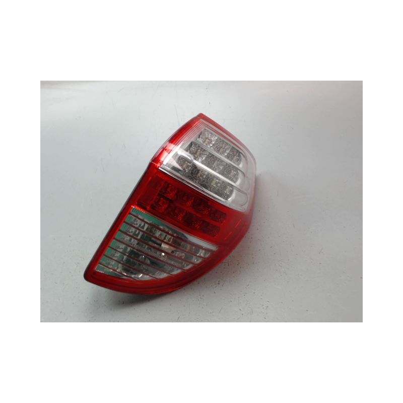 FEU ARRIERE DROIT TOYOTA RAV4 BREAK III PHASE 3 2010-2013