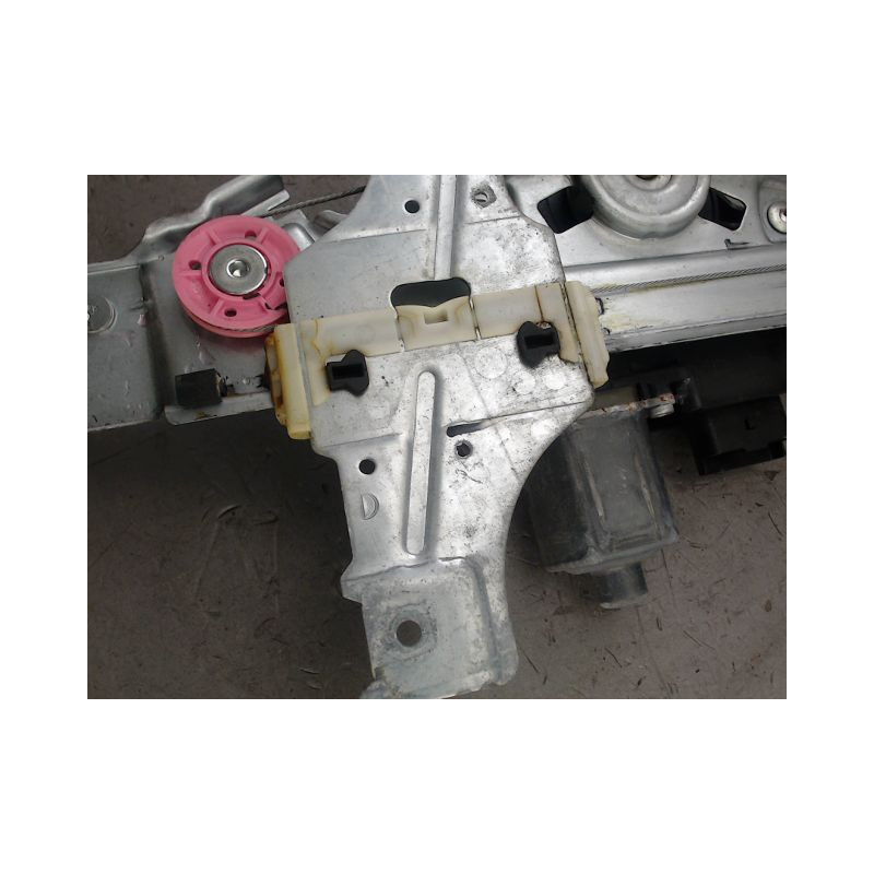 MECANISME LEVE-GLACE ARRIERE DROIT PEUGEOT 208