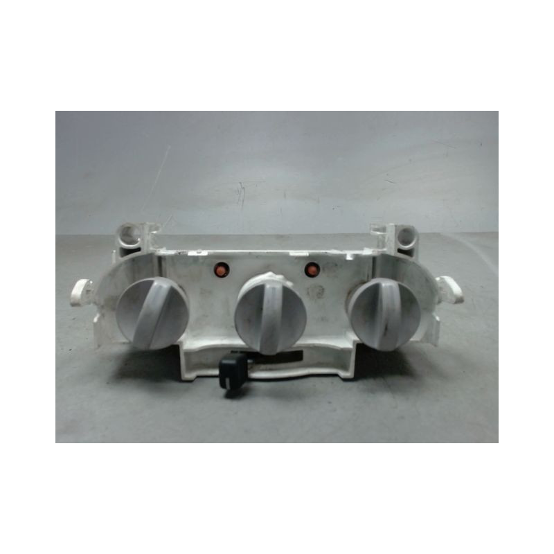 COMMANDE DE CHAUFFAGE DAIHATSU TREVIS