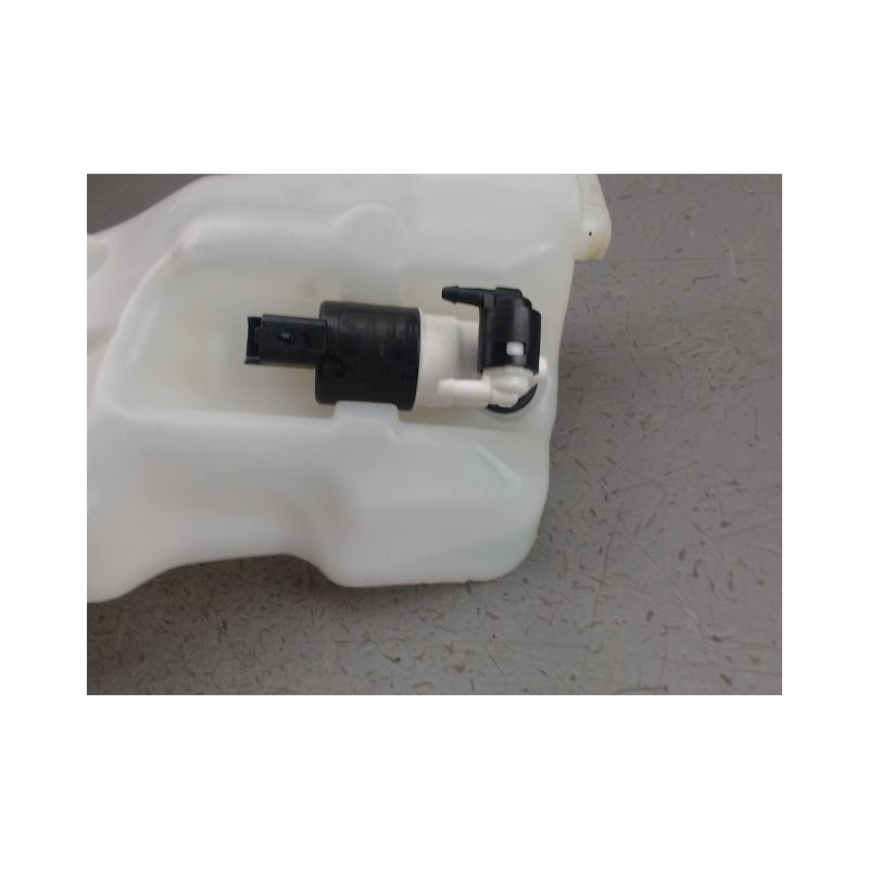 RESERVOIR LAVE-GLACE AVANT RENAULT MEGANE