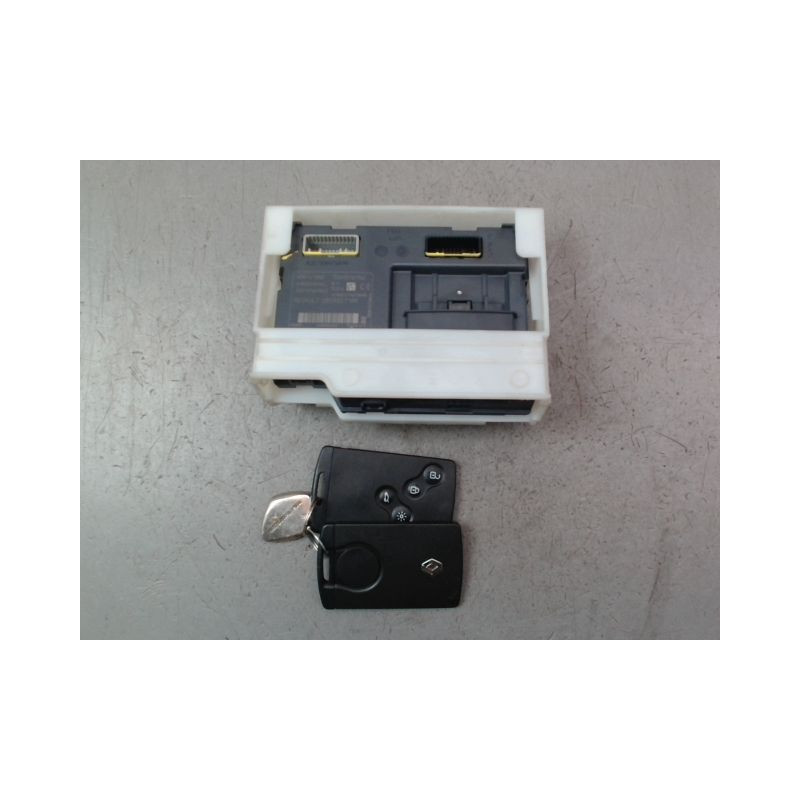 LECTEUR DE CARTE RENAULT CAPTUR