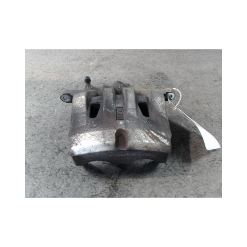 ETRIER DE FREIN AVANT DROIT TOYOTA RAV4