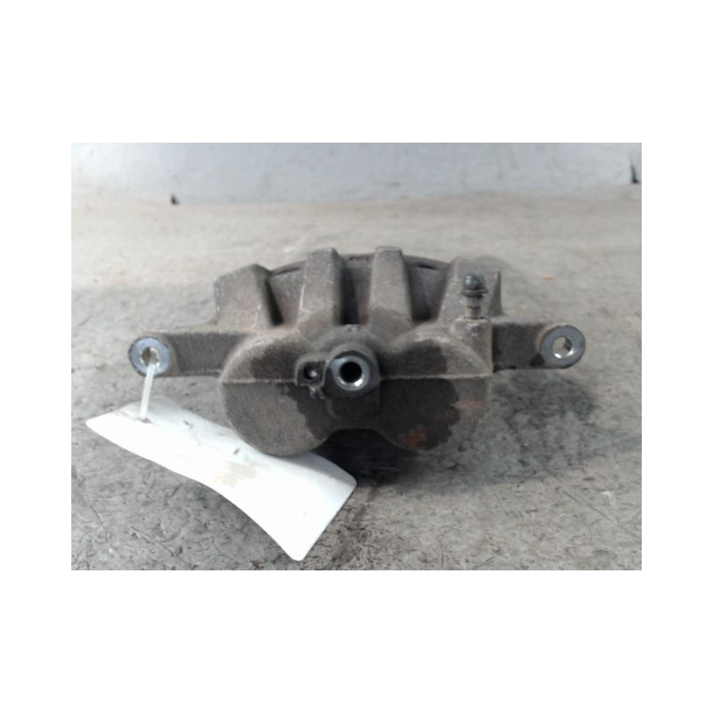 ETRIER DE FREIN AVANT DROIT TOYOTA RAV4