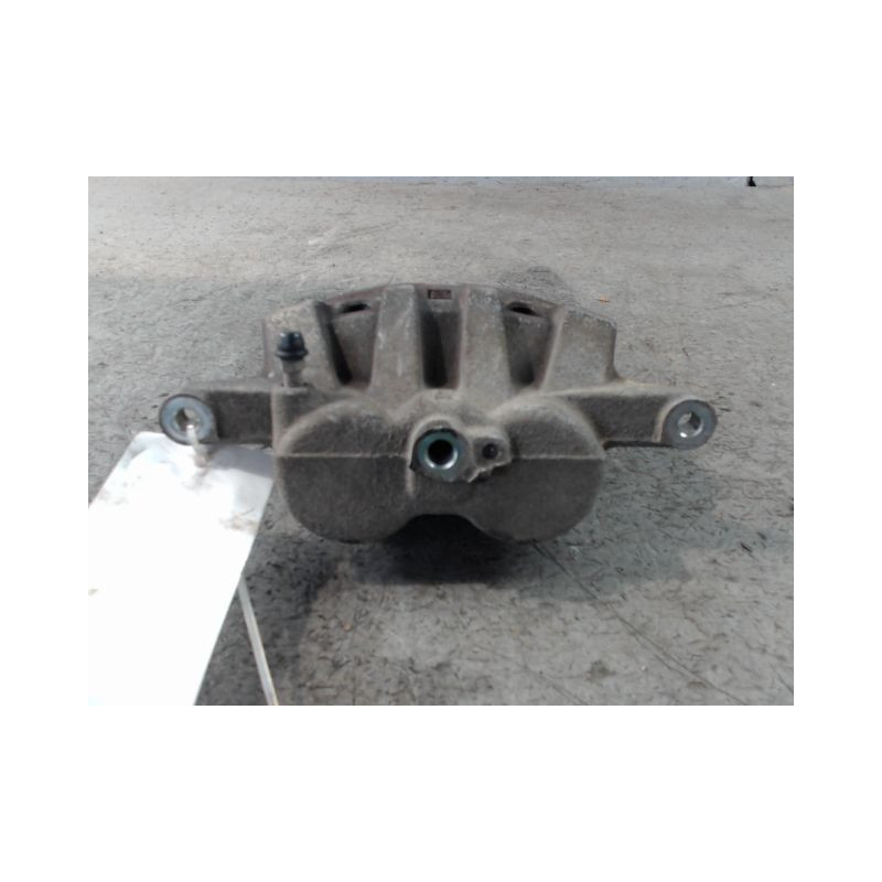 ETRIER DE FREIN AVANT GAUCHE TOYOTA RAV4