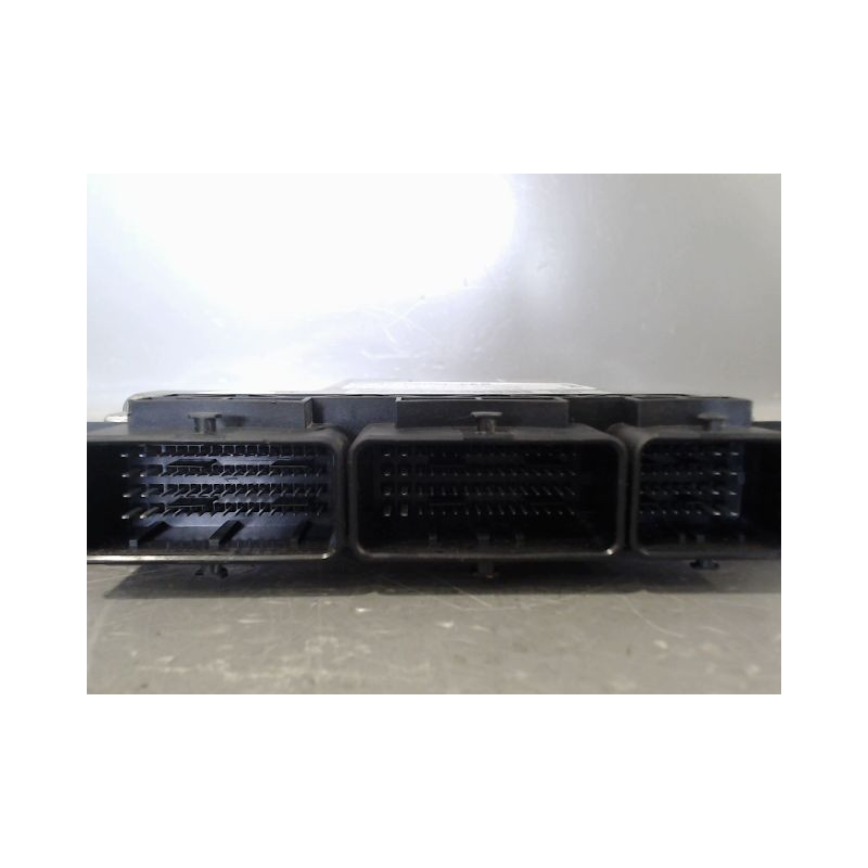 CALCULATEUR MOTEUR RENAULT MEGANE