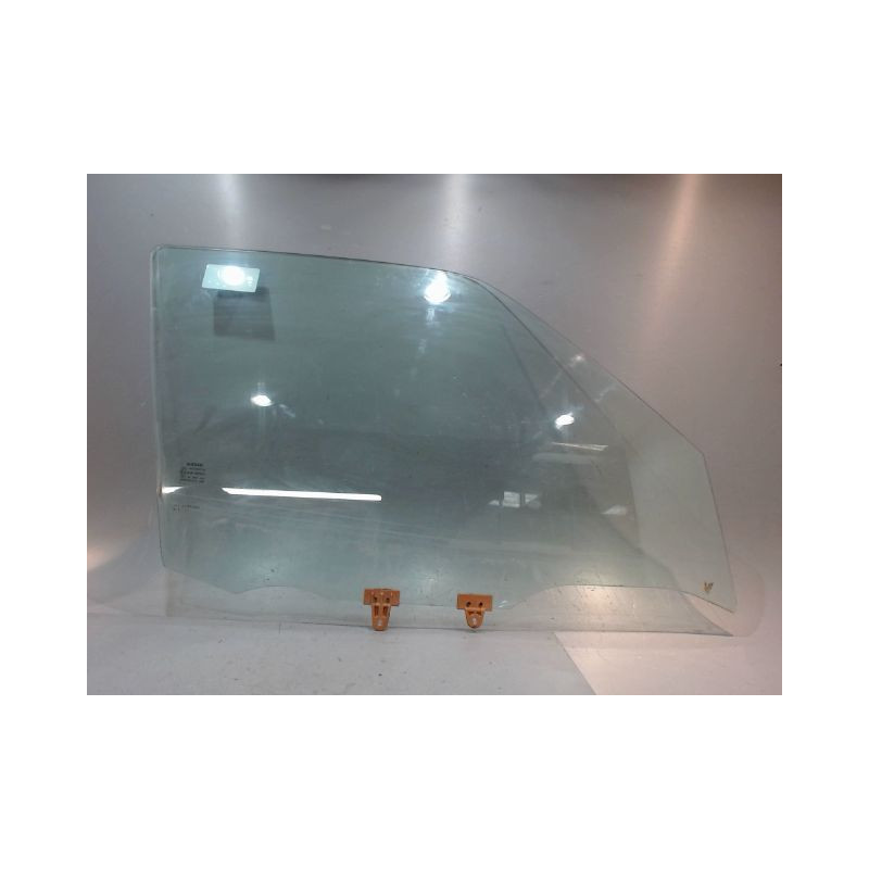 GLACE PORTE AVD NISSAN JUKE