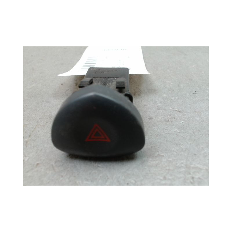 BOUTON DE WARNING RENAULT CLIO II Phase 2 2001-2006