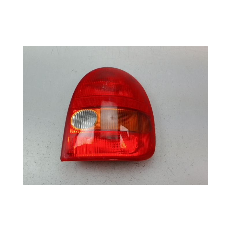 FEU ARRIERE DROIT OPEL CORSA II Phase 1 (B) 1993-1997