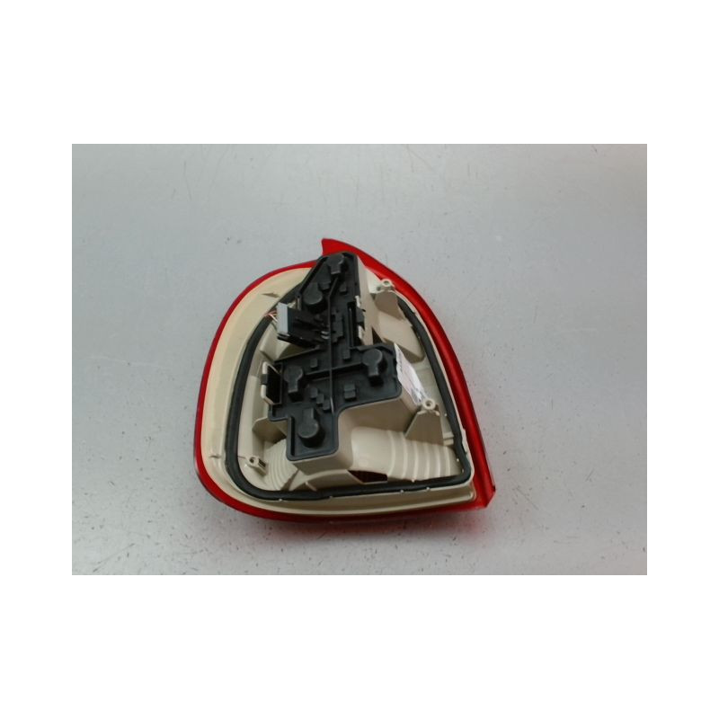 FEU ARRIERE DROIT OPEL CORSA II Phase 1 (B) 1993-1997