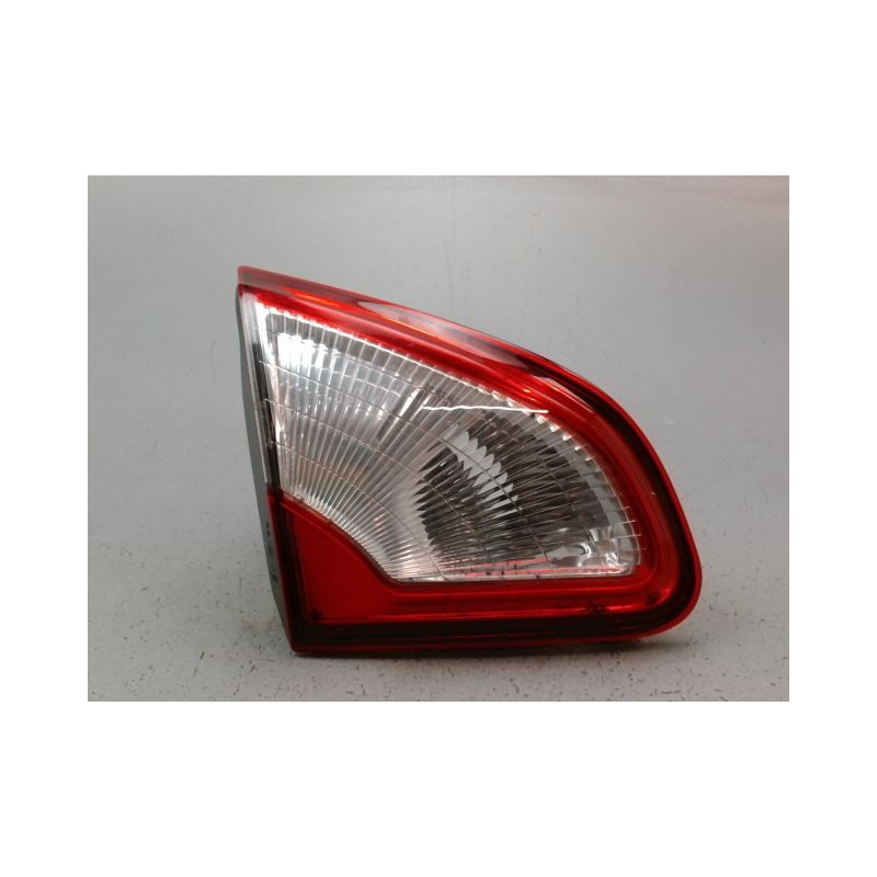 FEU ARRIERE INTERIEUR GAUCHE NISSAN QHASQAI 2007-