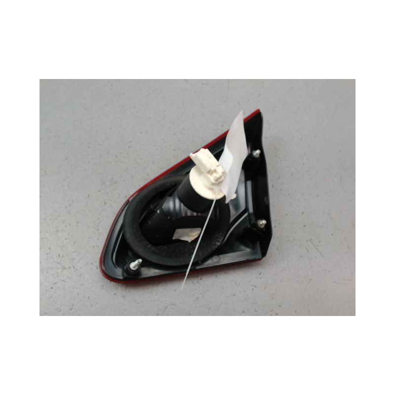 FEU ARRIERE INTERIEUR GAUCHE NISSAN QHASQAI 2007-