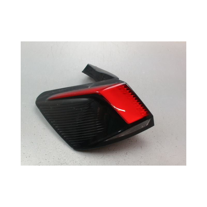 FEU ARRIERE GAUCHE  PEUGEOT 3008 2009-