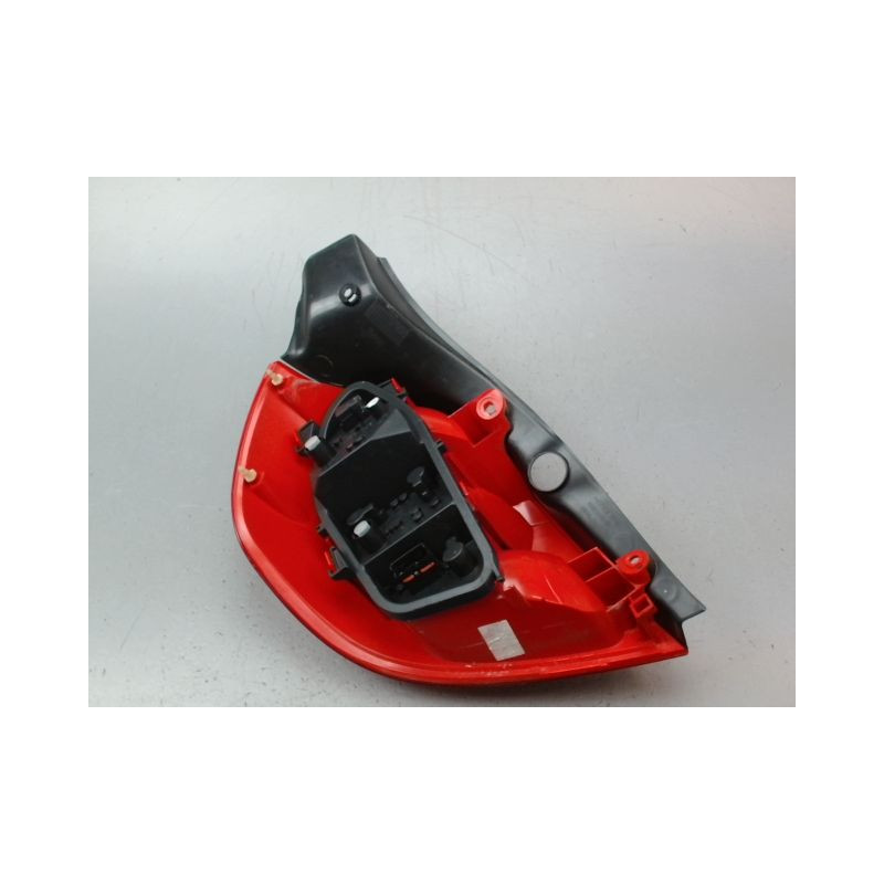 FEU ARRIERE DROIT RENAULT CLIO III Phase 1 2005-2009