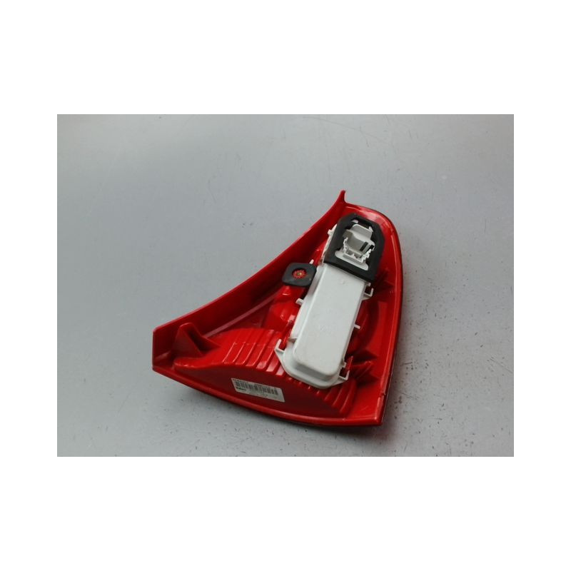 FEU ARRIERE GAUCHE  RENAULT CLIO II Phase 2 2001-2006