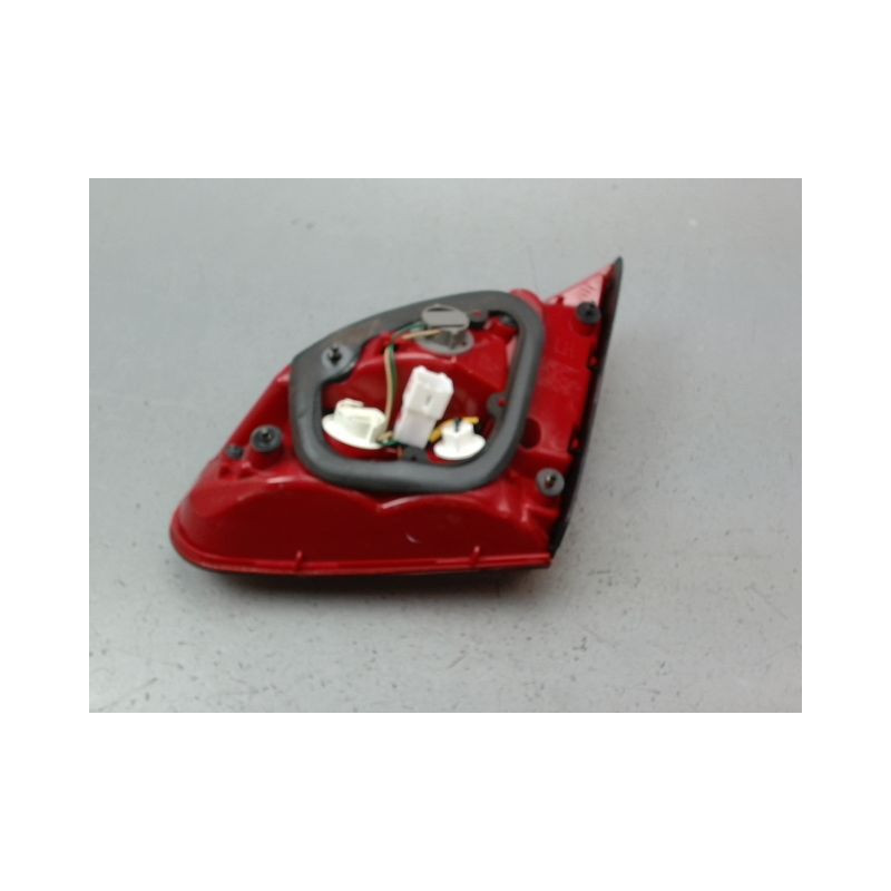 FEU ARRIERE INTERIEUR GAUCHE KIA CEED