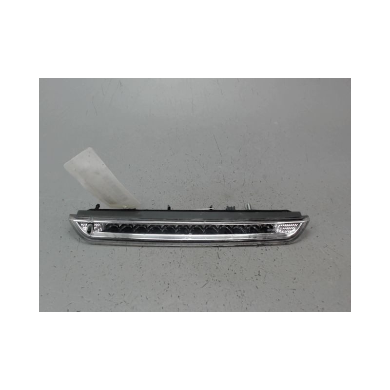 FEUX STOP SUPPLEMENTAIRE PEUGEOT 308 2009-