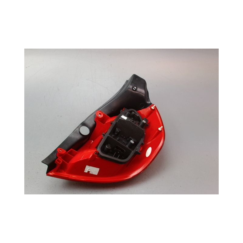 FEU ARRIERE GAUCHE  RENAULT CLIO III Phase 1 2005-2009