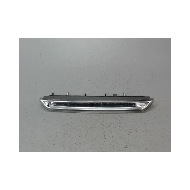 FEUX STOP SUPPLEMENTAIRE PEUGEOT 308 SW 2008-
