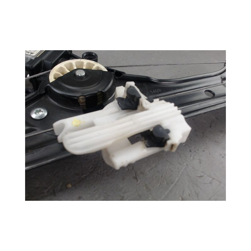 MECANISME LEVE-GLACE AVANT DROIT FIAT 500