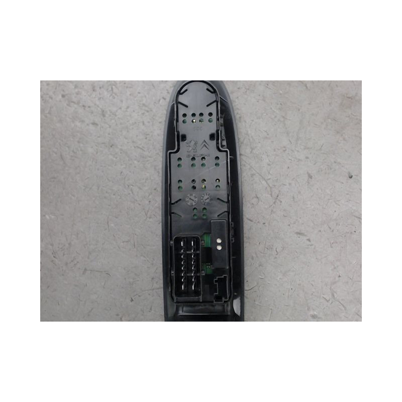 COMMANDE LEVE-GLACE PORTE AVG CITROEN DS3