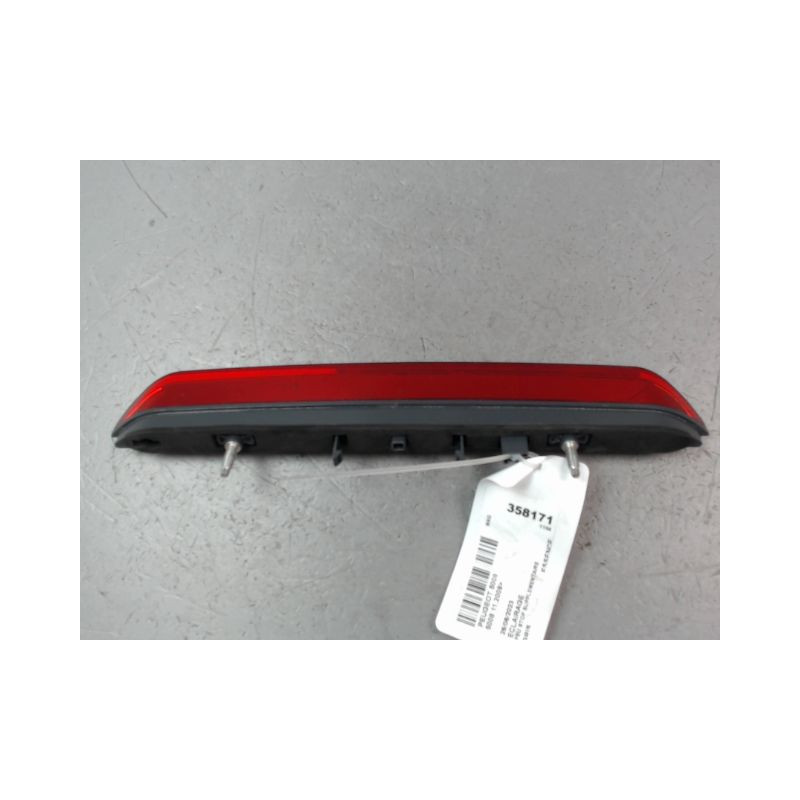 FEUX STOP SUPPLEMENTAIRE PEUGEOT 5008 2009-
