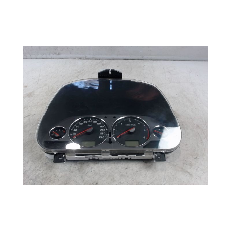 BLOC COMPTEURS VOLVO S40 2004-