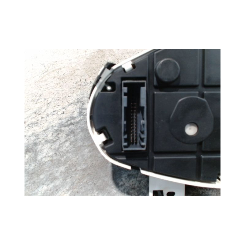 BLOC COMPTEURS FORD FIESTA 2005-